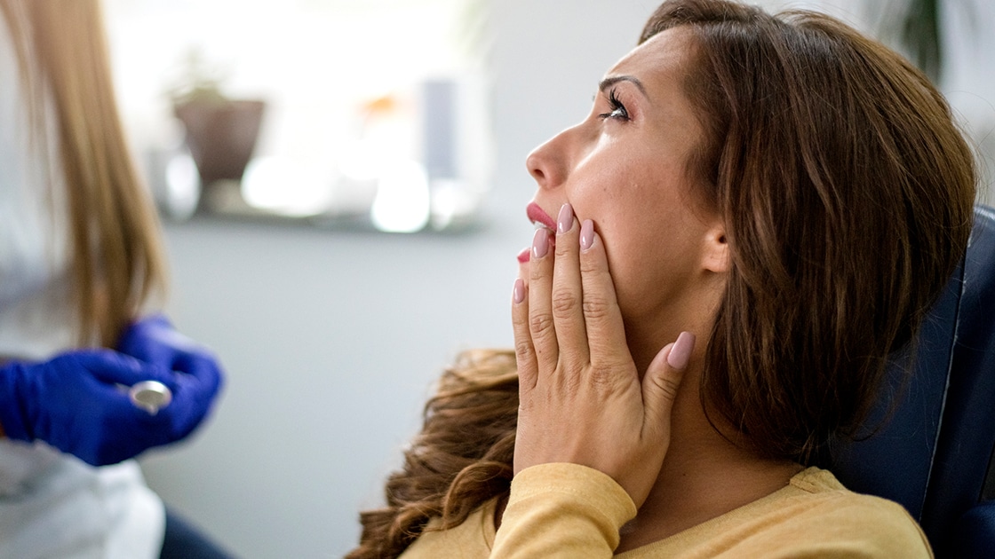 Woman with Painful tooth